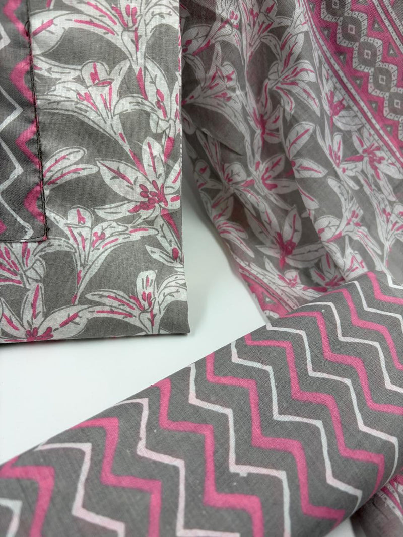 Morden Super Grey & Pink Floral Printed Cotton Kurta Set with Zigzag Dupatta